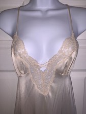 Vintage Vanity Fair Champagne Nylon Negligee 30 XS Lace Long Nightgown Lingerie