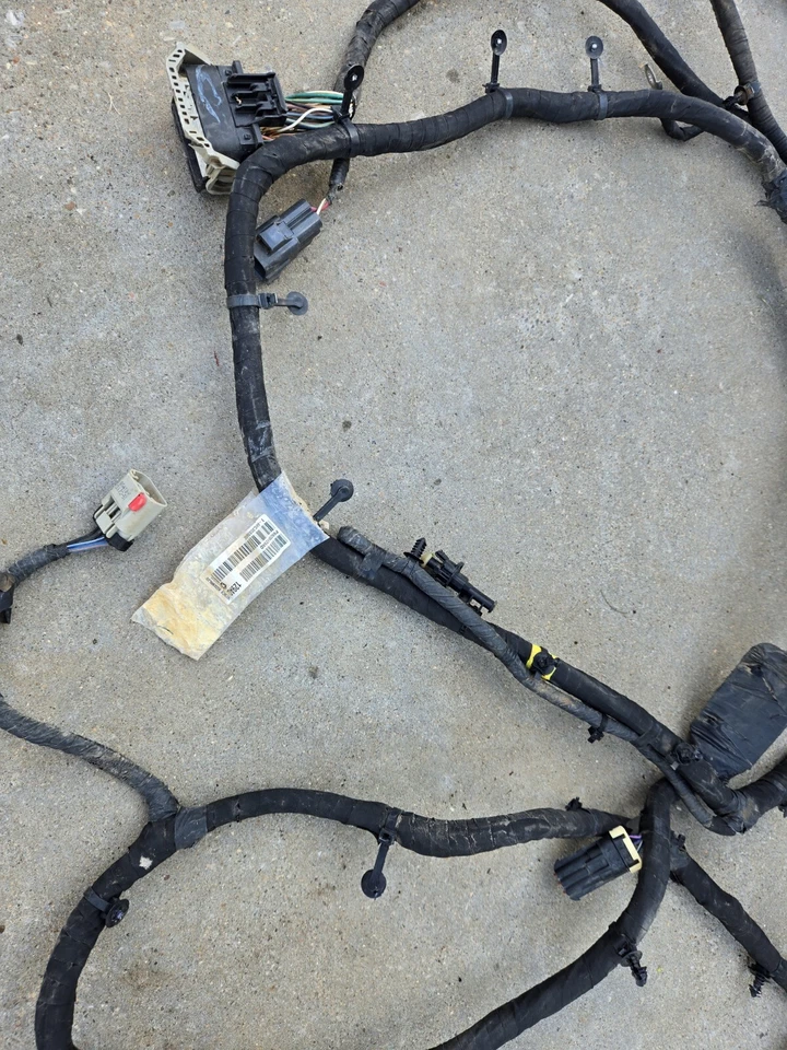 Dodge Ram 2500 3500 2014 4x4 Cummins 6,7 diésel marco trasero arnés de desgaste OEM  Foto 2 de 4