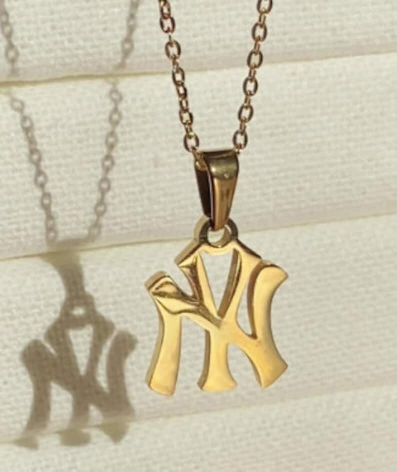 MLB NY ゴールドネックレス 14kt Yellow Gold MLB New York Yankees Pendant Necklace. 18