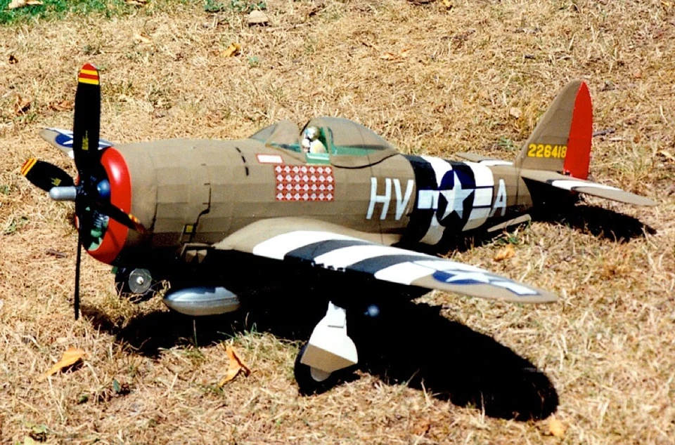 Guillow's P-47D Thunderbolt Balsa Wood Giant Scale Model Airplane Kit  GUI-1001 - Image 2 of 4