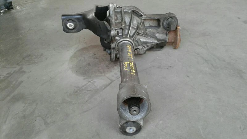 Conjunto de suporte diferencial de eixo dianteiro Jeep Liberty 2008-2011 3,73 fabricante de equipamento original - Imagem 4 de 4