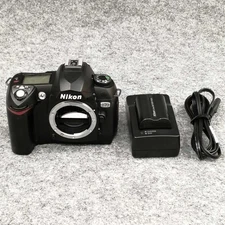 NIKON D70 Digital SLR Camera for Photography Enthusiasts