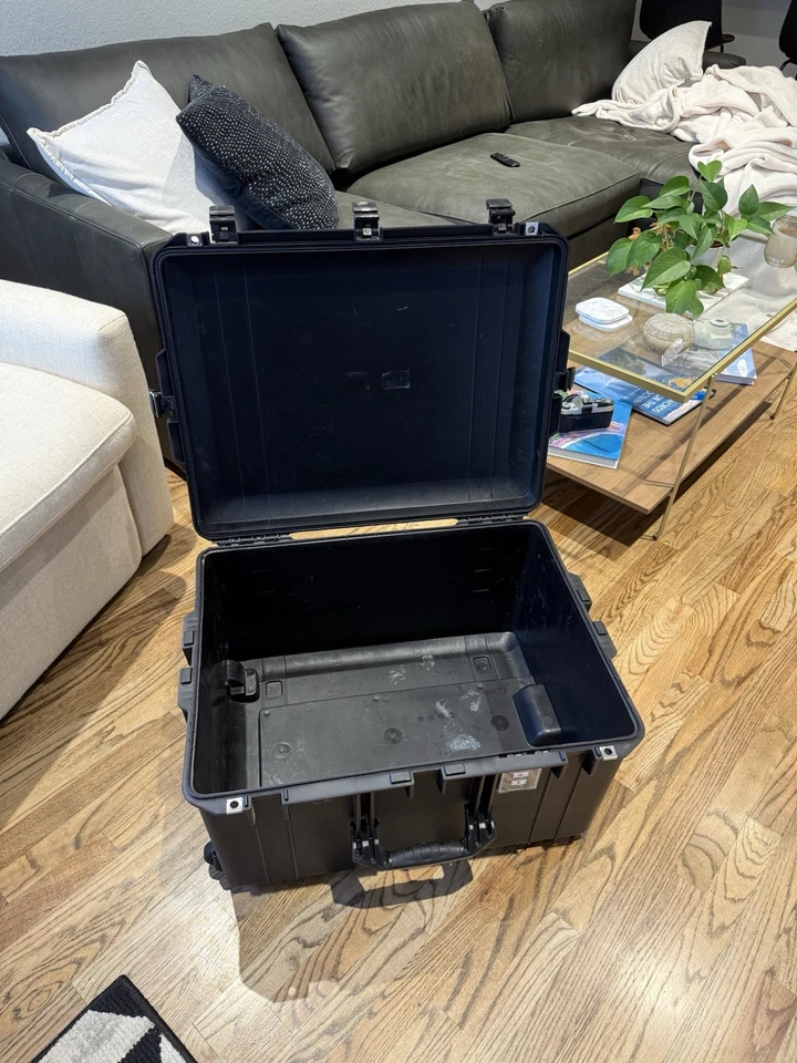 Pelican 1637 Air Black Premium Lightweight Case - Image 3 of 4