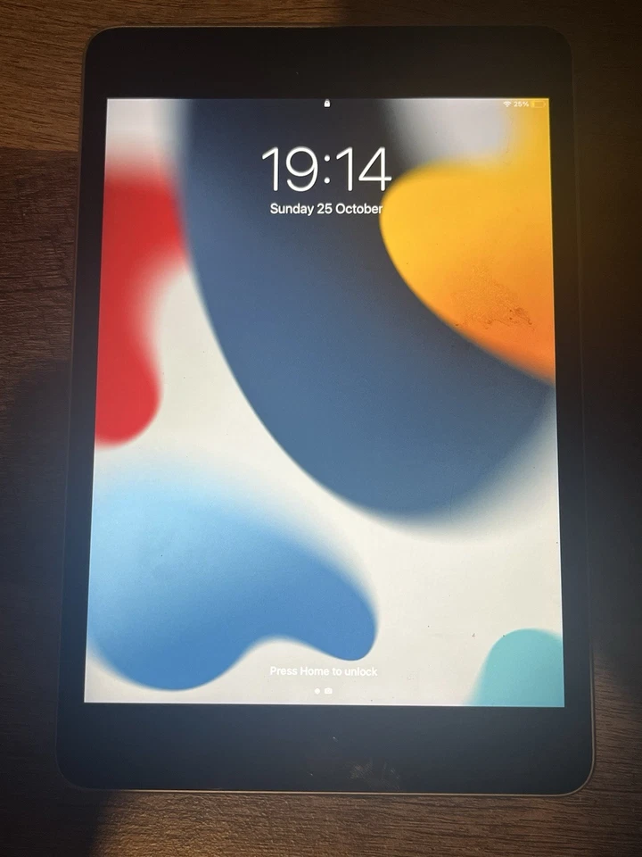 Apple iPad mini (4th generation) · 64GB · Wi-Fi, photo 3 of 5