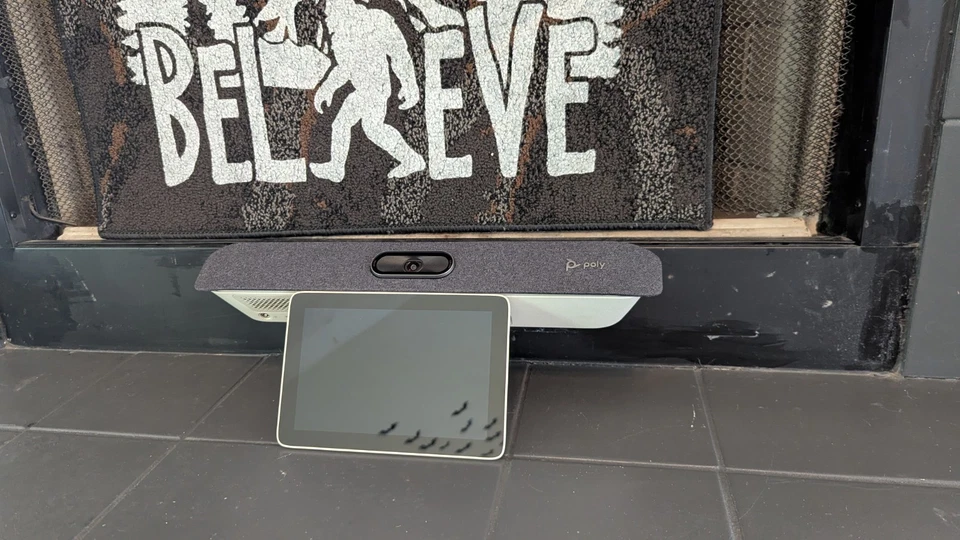 Perfect Poly X30 Conferencing Bar + TC8 Touchscreen Controller + VESA Mount Kit - Image 2 of 3