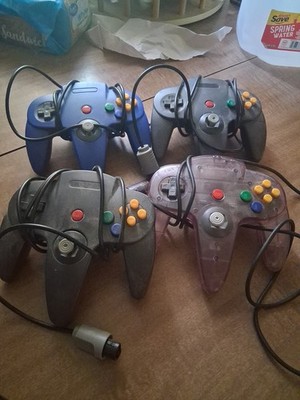 Nintendo Wired 64 N64 Controller Lot Of 4