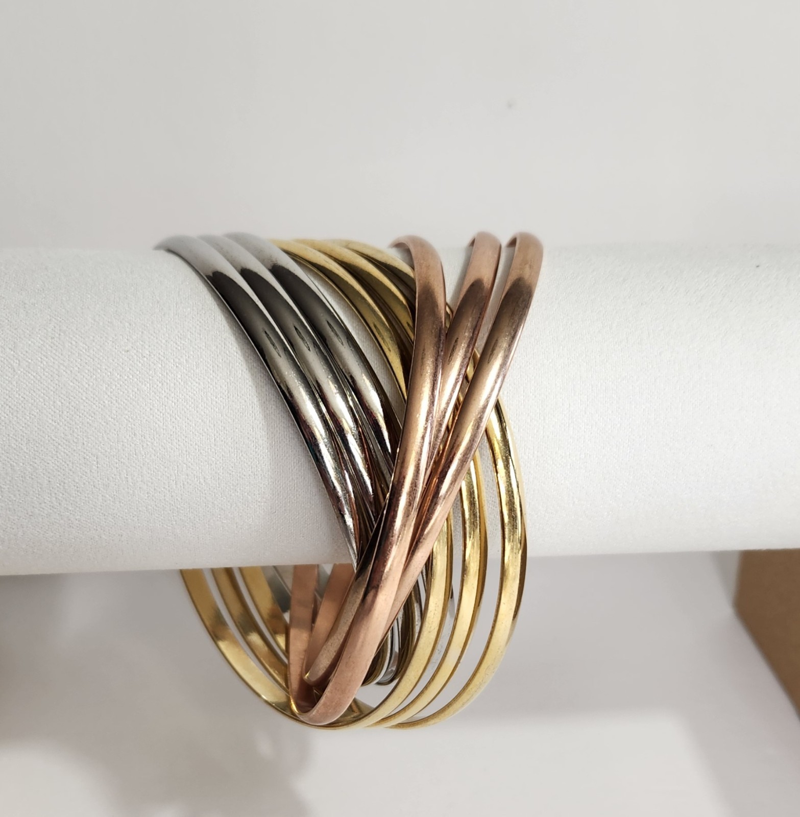 9 Large Interlocking Bangles Bracelet Smooth Gold… - image 1