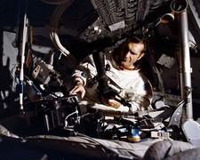 APOLLO 12 ASTRONAUT RICHARD GORDON TRAINING PHOTOGRAPH PHOTO PRINT