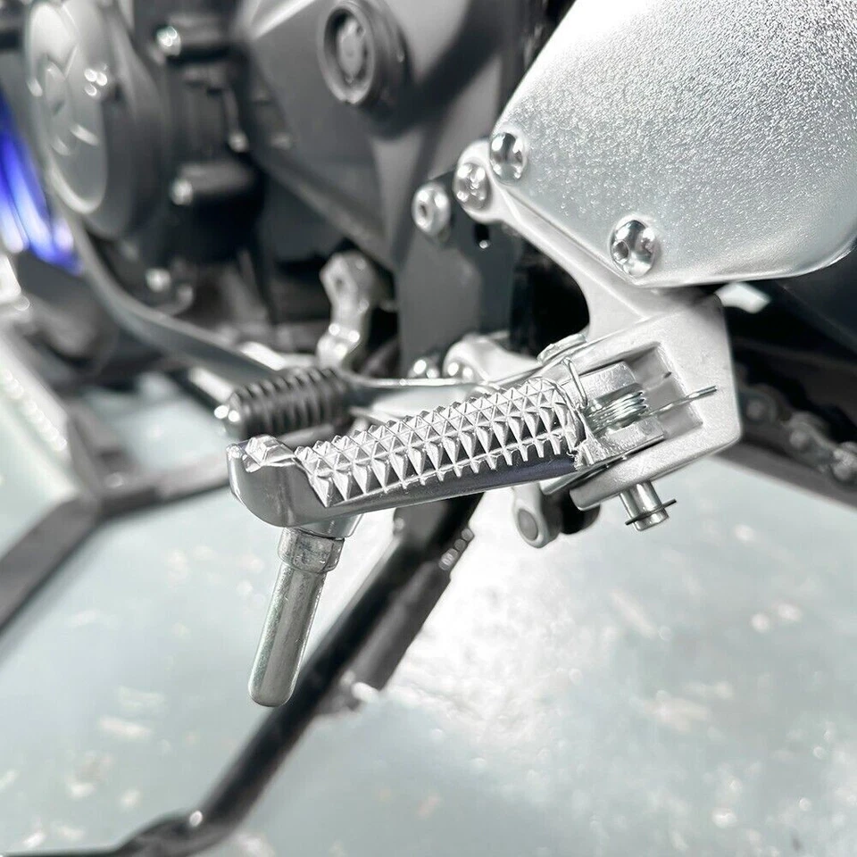 For Yamaha YZF R1 R6 R3 Accessories Silver Front Foot Peg Rest Footrest Pedal Foto 2 de 4
