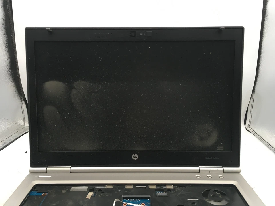 HP PROBOOK 8460P - FOR PARTS/REPAIR - INTEL I5 2ND GEN - NO RAM - READ DESC -BB! - Image 2 of 4