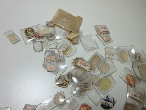 LOT OF 100 GLASS WATCH CRYSTALS WATCHMAKER REPLACEMENT PARTS VARIES BRANDS #27 - Picture 6 of 6