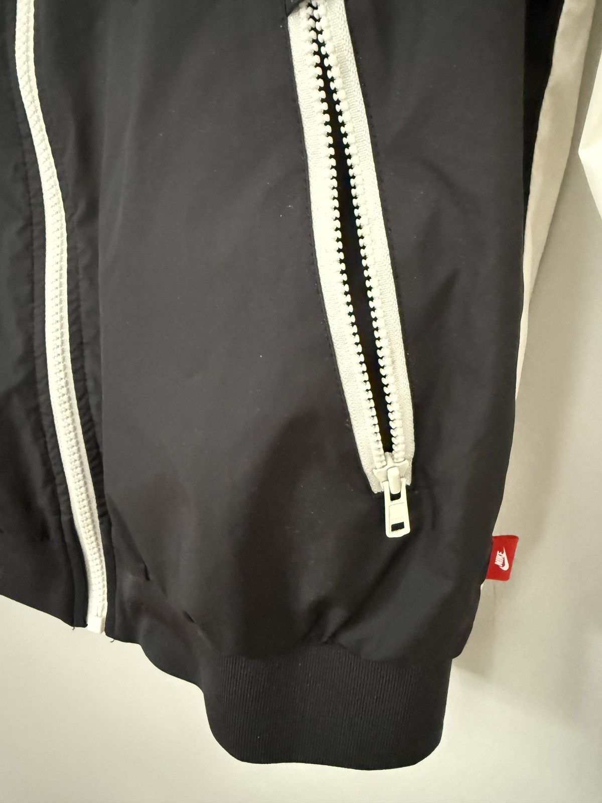 Nike Windrunner Jacket - image 4