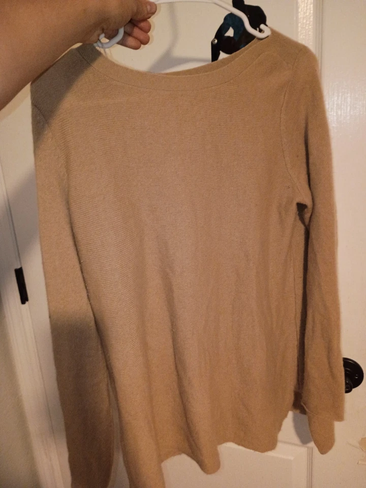 Suéter de cachemir para mujer Peck & Peck beige, manga larga, 2 capas Foto 2 de 4