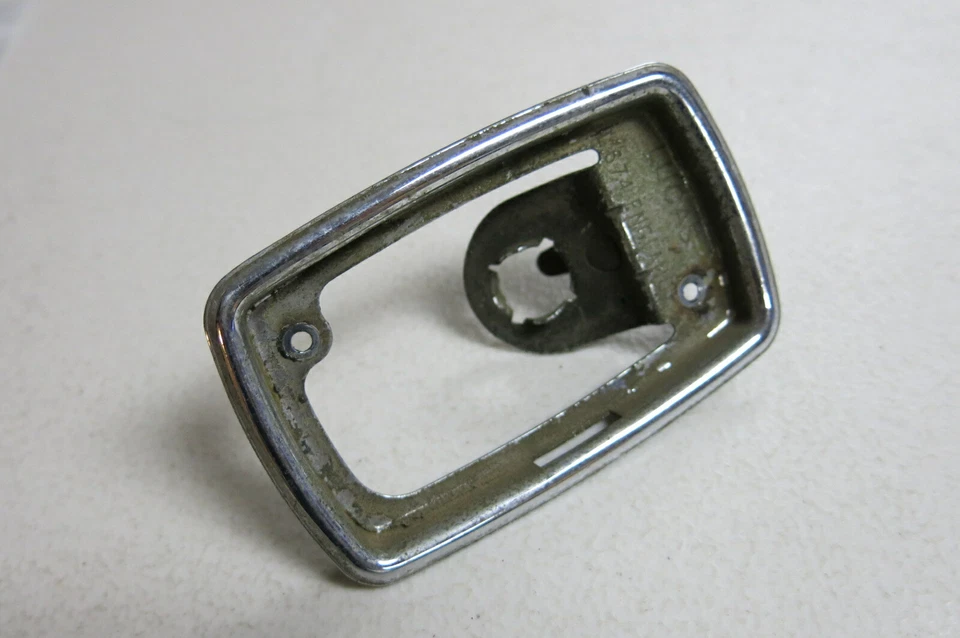 Luz interior Jaguar XKE E-Type Lucas L674 (#2) Foto 2 de 3