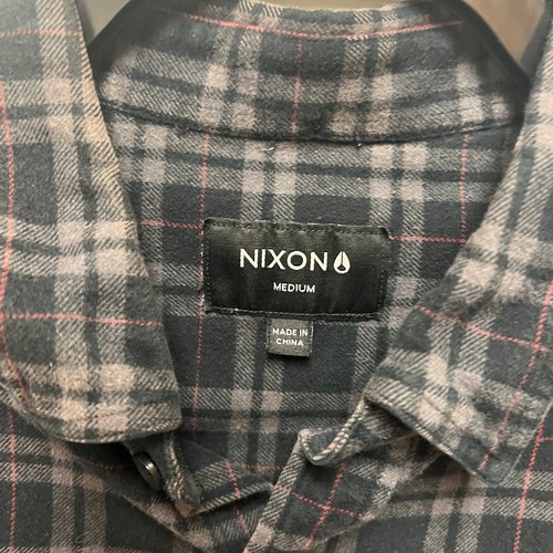 NIXON Flannel Shirt Mens Long Sleeve Button Black Plaid Red Windowpane Medium - Picture 6 of 7