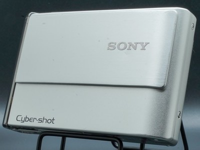 【動作品・特典有】Sony Cyber-Shot DSC-T70 SILVER Sony Cyber-shot DSC-T70 8.1MP Digital Camera - Silver for sale