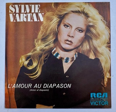 SYLVIE VARTAN - L AMOUR AU DIAPASON / TOI LE GARÇON - 45T RCA SPBO-9125 EX
