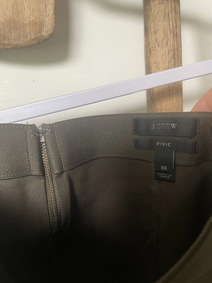 J Crew Pixie Pants 8 Olive Green Ankle Crop Rear Zipper - Image 4 of 4