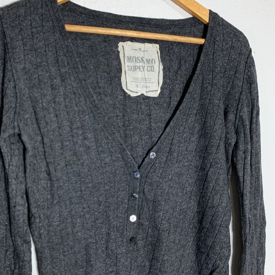 Suéter Mossimo Y2K Academia Profundo Cuello en V Botón Mujer’s XXL Foto 3 de 4