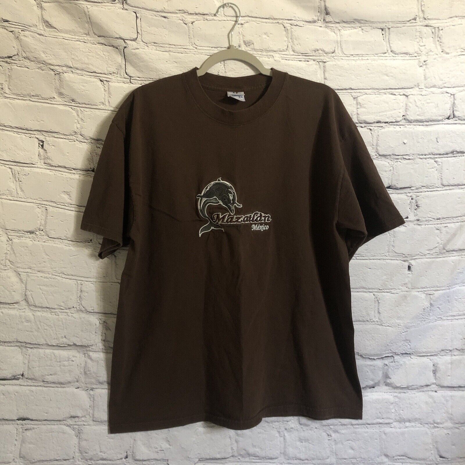 Mazatlan Mexico T-Shirt Brown Gray Dolphin Size XL - image 1