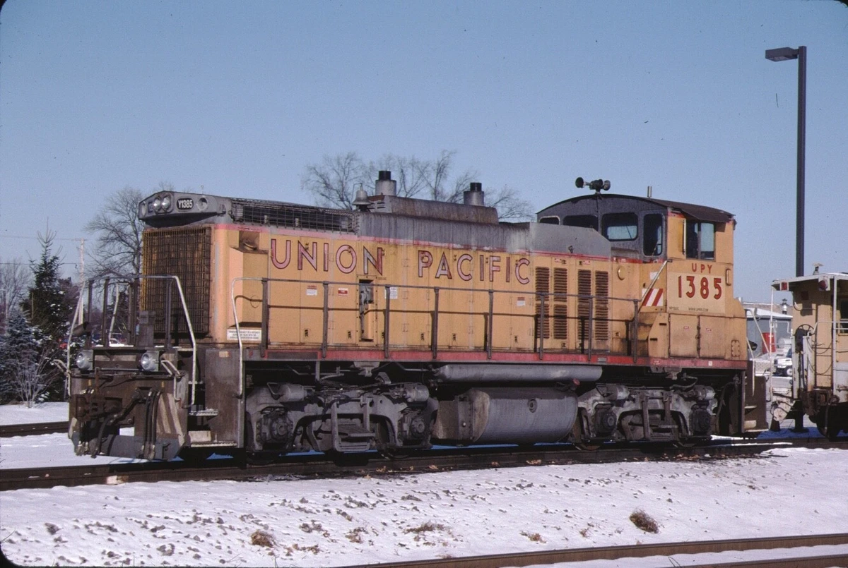 UP Union Pacific EMD SW1500 original slide | eBay