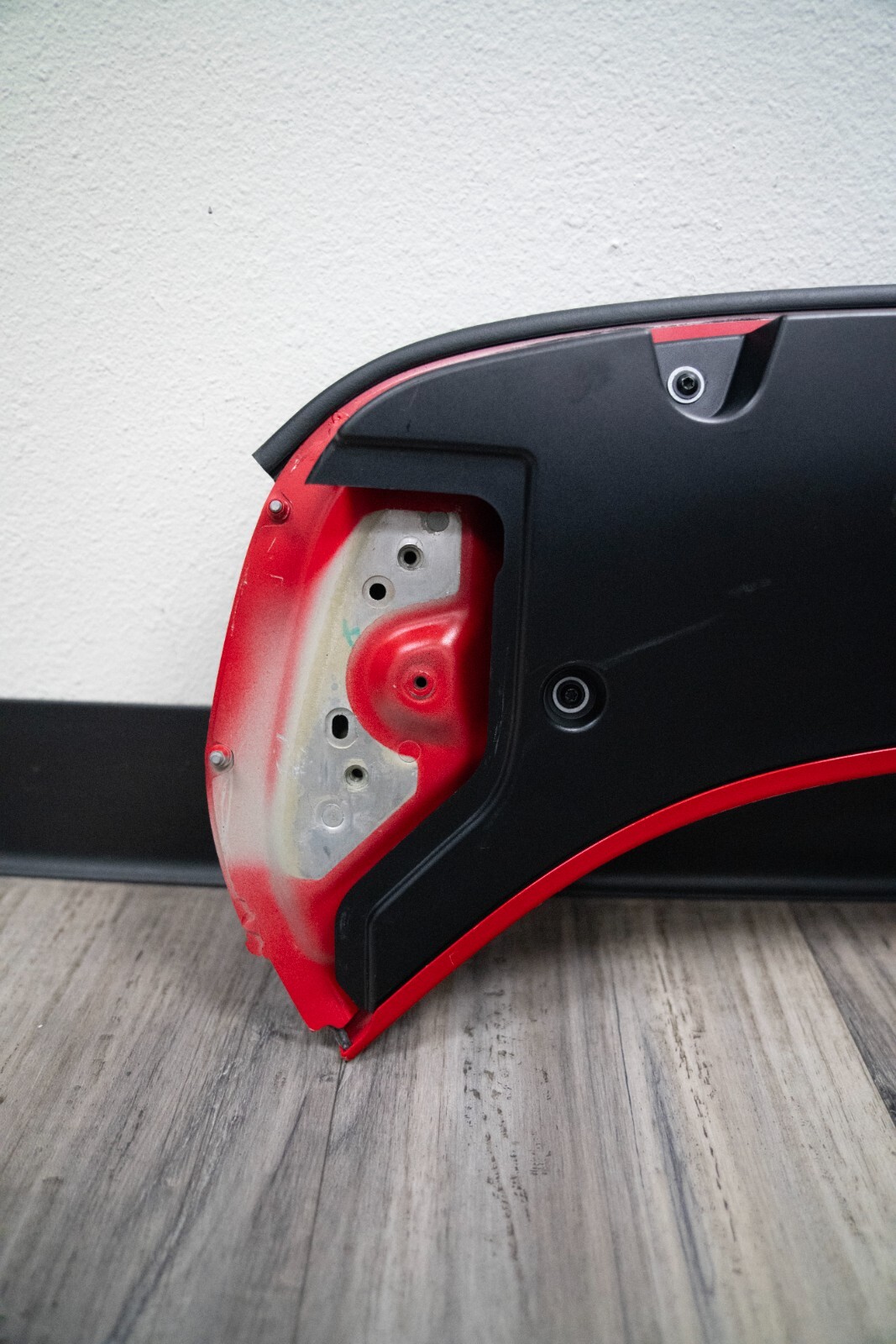 Genuine OEM FERRARI SF90 Rear Tail Finish Panel Used 985830813