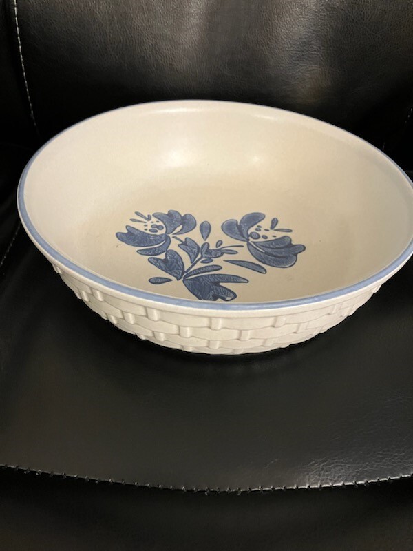 Vintage Pfaltzgraff Yorktowne Basket Weave 9-Inch Serving Dish
