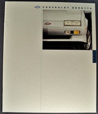 1994 Chevrolet Beretta Catalog Brochure Z26 Coupe Excellent Original 94