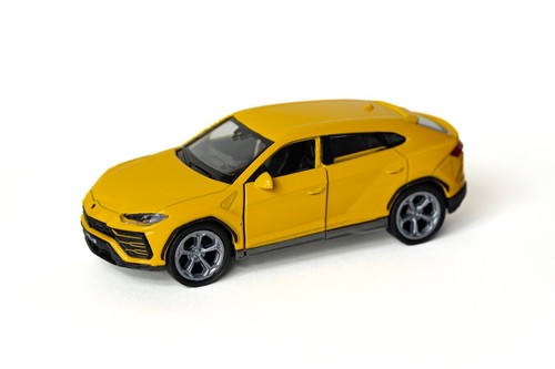 WELLY DieCast 1:34 LAMBORGHINI URUS YELLOW New Model Car Metal in Box 1/34-39 - Picture 2 of 11