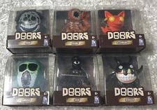 New Set of 6 PhatMojo Roblox Doors Minifigures Figure Rush Seek Screech 3" NIP