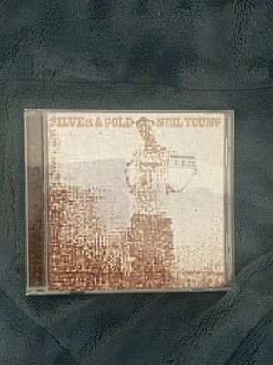 CD - BUY 2 / GET 2 FREE! - Neil Young - Silver & Gold