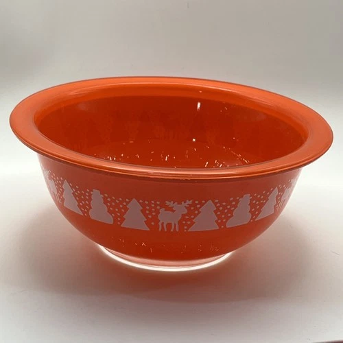 Vintage Pyrex 322 Red "Winter Wonders" Mixing Bowl | 1L | Holiday Reindeer