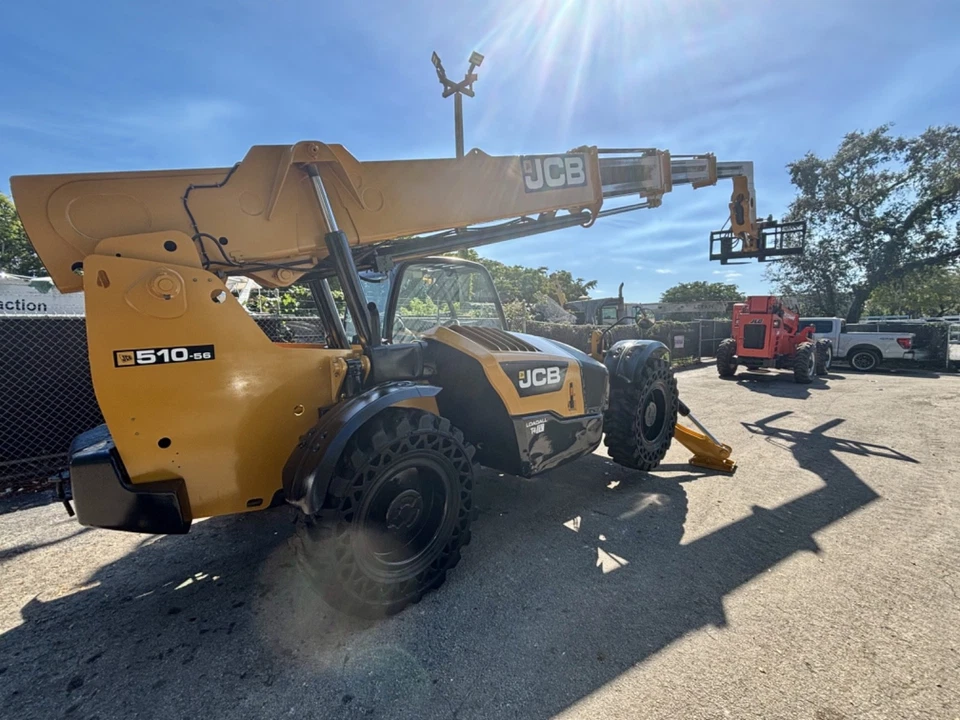 JCB 510-56 TELEHANDLER FORKLIFT,  10,000lbs Lift Cap / 56′ Lift Height - Image 4 of 4