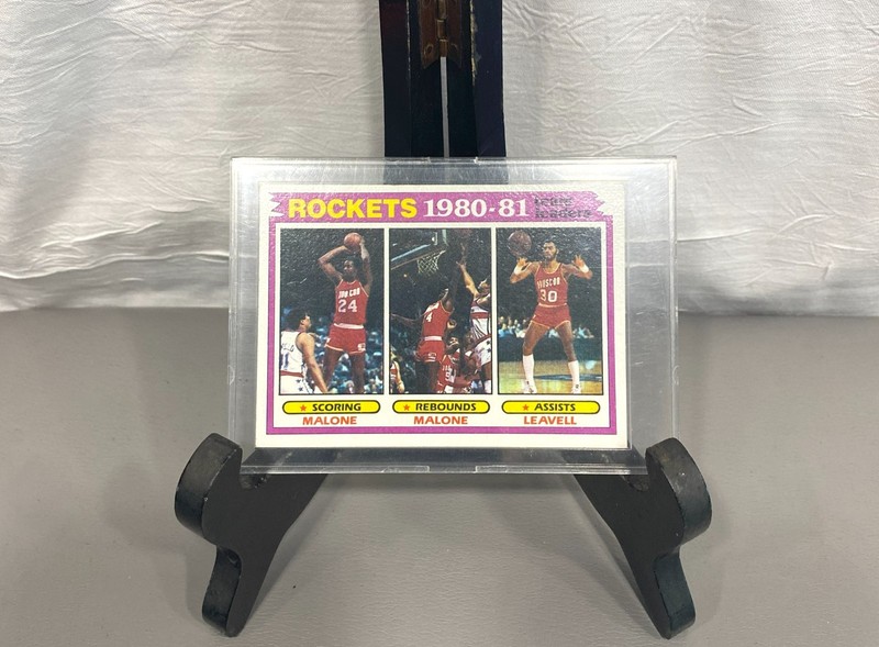 1980-81 Topps Houston Rockets NBA Team Leaders #42 MOSES MALONE/LEAVELL  (NM-MT)