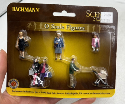 Bachmann Scene Scapes O Scale Train Trackside Figure Set Strolling People 33159