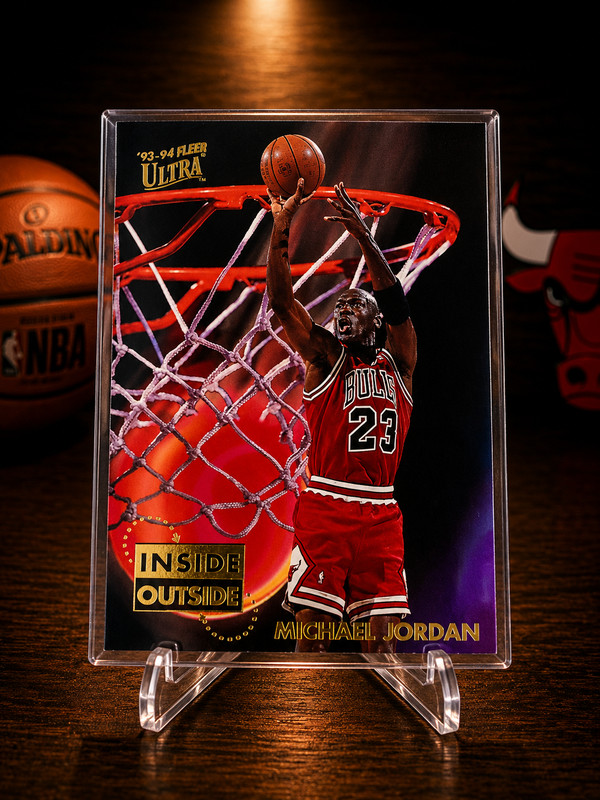 1993/94 Fleer Ultra "INSIDE OUTSIDE" Michael Jordan #4 of 10 - The G.O.A.T.