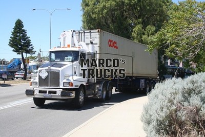 LKW Foto Kenworth T400 Container-Sattelauflieger Australien weiß OOCL ST0 #g6sh
