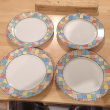 4 x DINNER PLATES TABLE TOP COMPANY MARDI GRAS Pattern VGC 27.25 cms. (b)