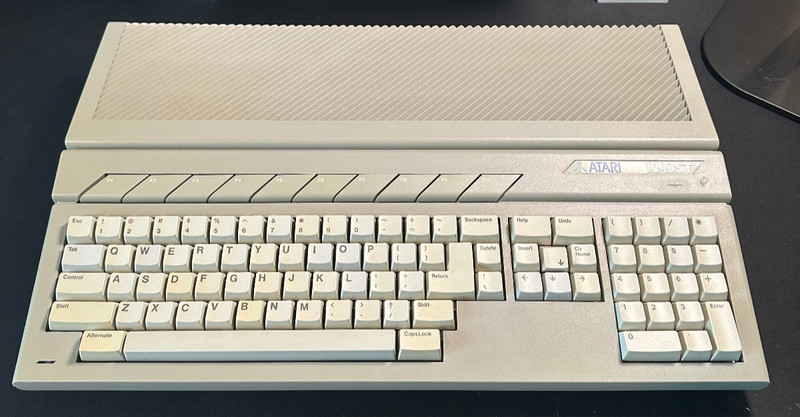 Atari 1040STF Computer Clean & Working (Re-Capped)