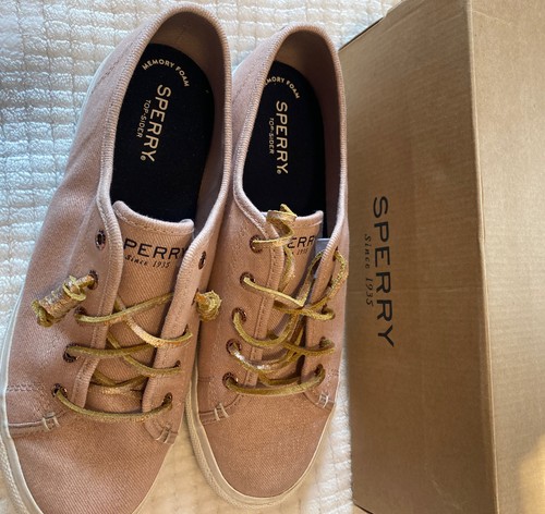 sperry top sider crest