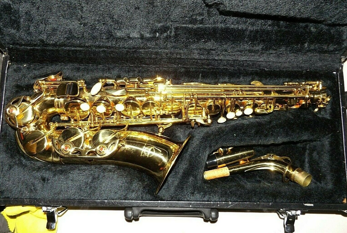 Maxtone Alto Saxophone 2000's vintage with case! Very Nice Maxtone Alto Saxophone 2000's vintage with case! Very Nice