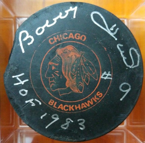 BECKETT BOBBY HULL HOF SIGNED VINTAGE CHICAGO BLACKHAWKS NHL PRACTICE PUCK - Picture 2 of 10