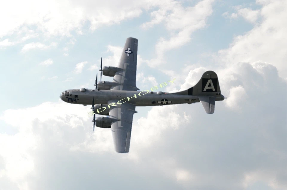 B-29 Enola Gay Version 53" WS RC Flugzeug Laser Cut Balsa Ply Short Kit mit Plänen - Bild 1 von 1