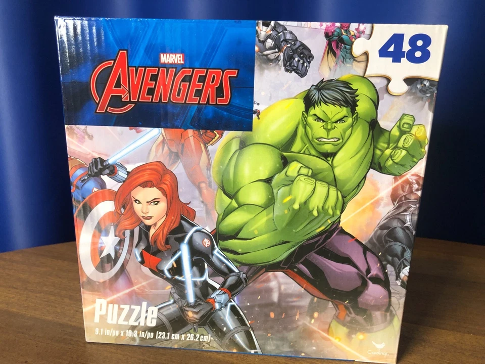 Cartas Marvel (54), Dominó (28), Puzzle (48 piezas) Foto 2 de 4