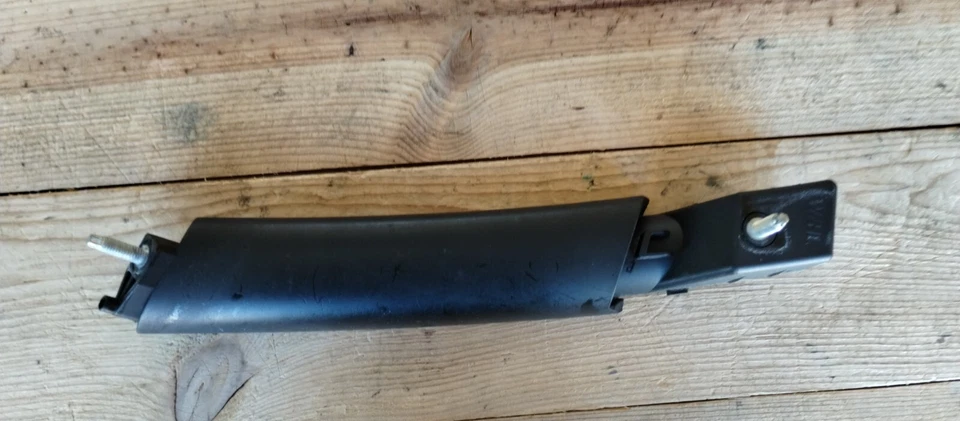 FUNDA EMBELLECEDORA MANIJA INFERIOR IZQUIERDA BMW NEGRA E60 SERIE 5 M5 51427079453 04-10 Foto 3 de 4