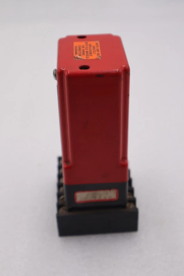 RED LION CONTROLS PRA13021 RELAY MODULE STOCK #4143 - Image 3 of 4