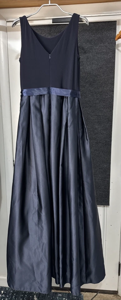 Betsy and Adam Gown Navy Blue Size 8 Sleeveless Stretch Bodice Satin Tulle Skirt - Image 2 of 4