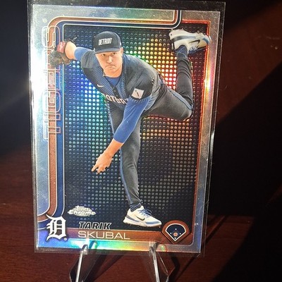 2025 Topps chrome Tarik Skubal Lightboard logo variation refractor