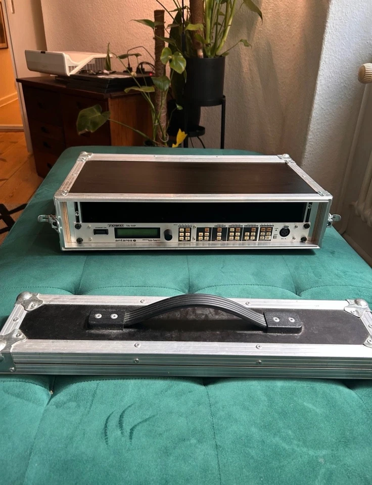 TASCAM Auto-Tune · Multieffektgerät - WIE NEU!