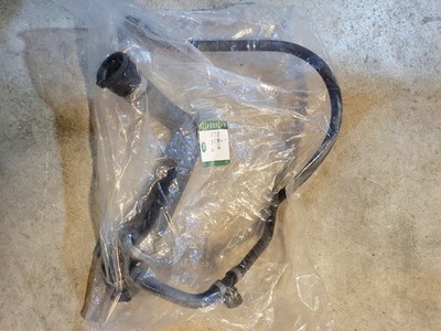 Genuine Land Rover PCH001110 Upper Radiator Coolant Hose 03-05 Range Rover 4.4L